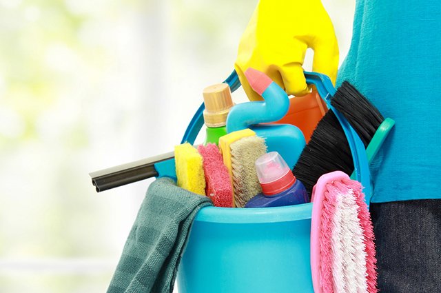 Alguns produtos de limpeza caseiros, se misturados, podem causar danos a saúde