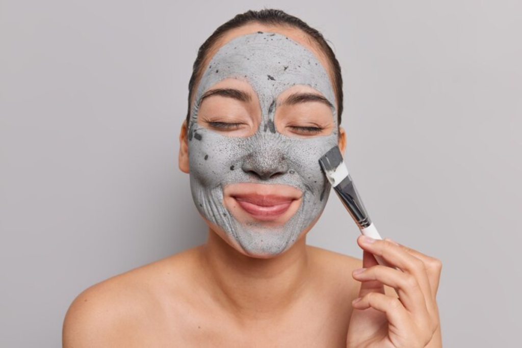 Máscara de Argila: 3 Coisas que Você Deve Saber Antes de Aplicar no Rosto