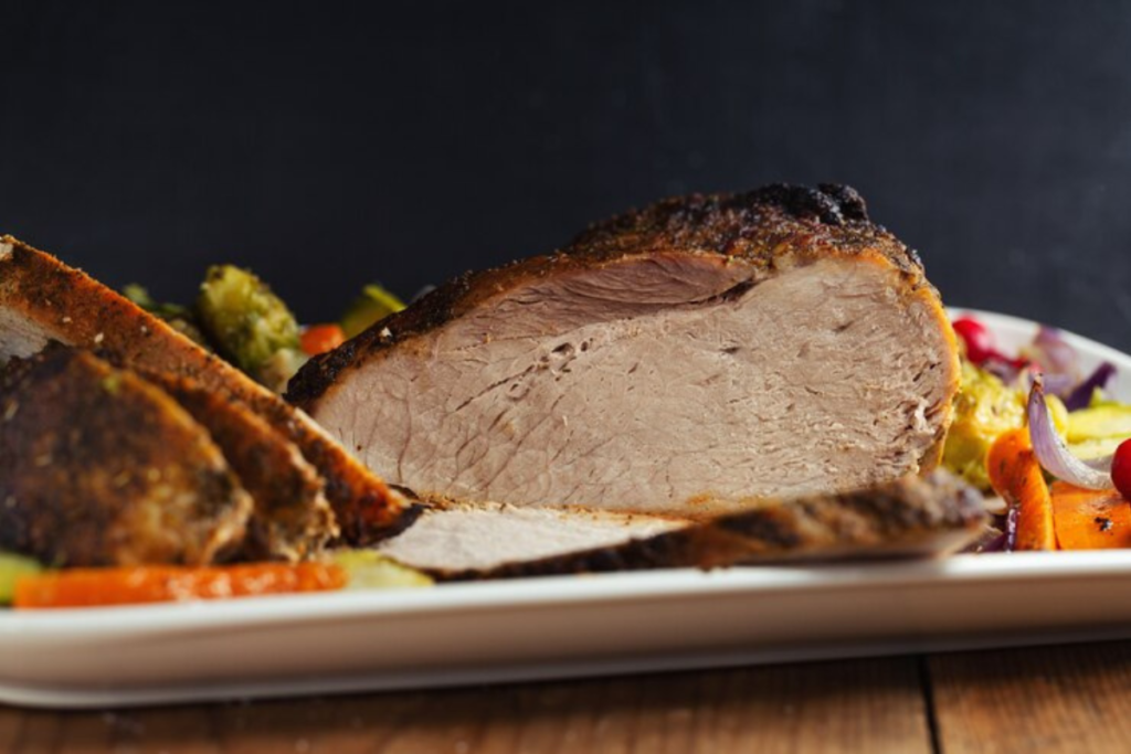 Lombo de Porco Assado ao Barbecue: Uma Deliciosa Opção para o Seu Almoço de Natal