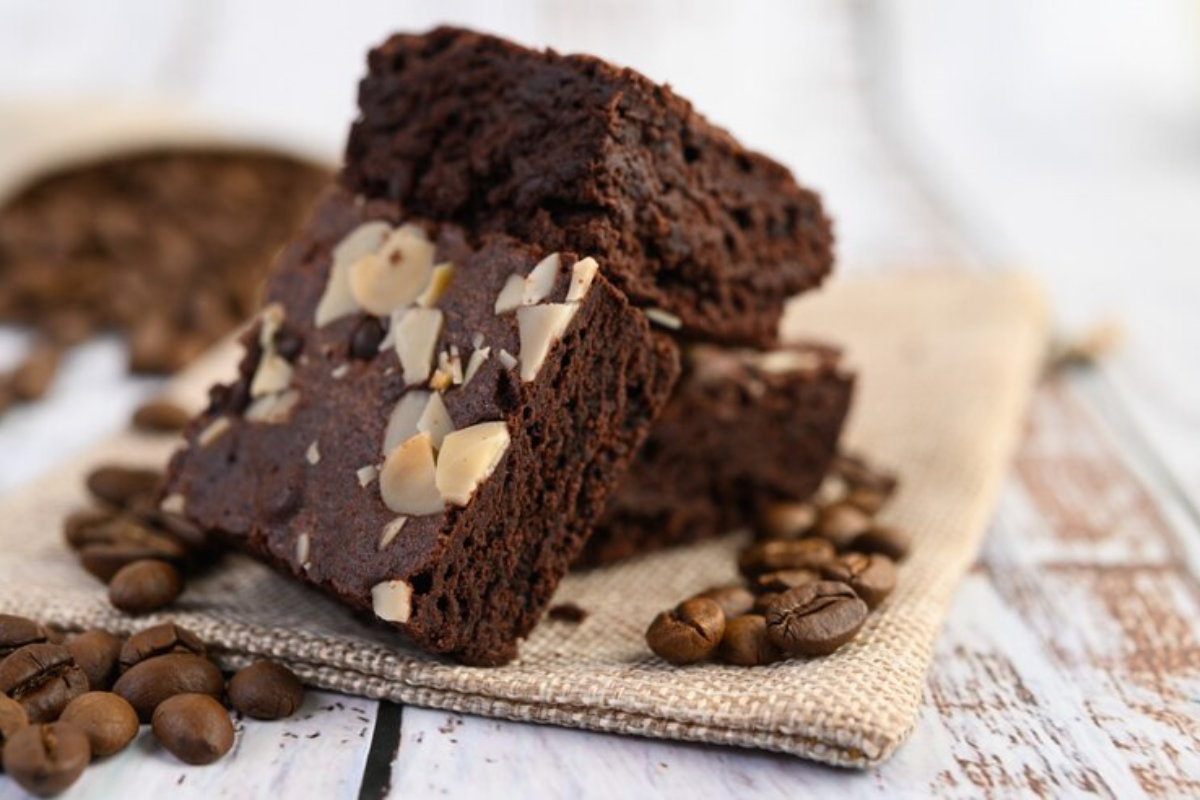 Delicie-se com um Brownie de Chocolate Irresistível: Receita e Preparo Passo a Passo