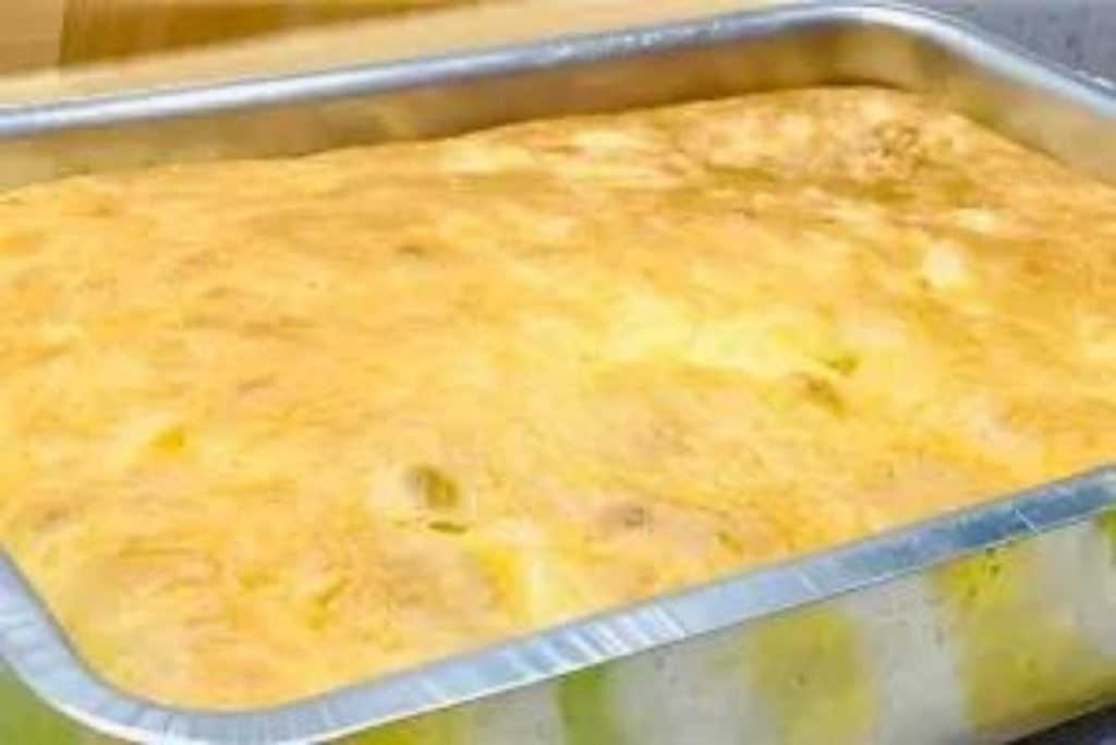 Torta de Frango Molhadinha e Deliciosa Feita no Liquidificador: Uma Receita Simples e Saborosa