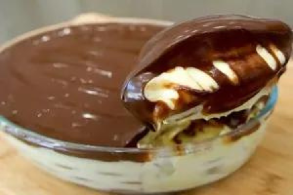 Pavê Cremoso com Ganache de Chocolate: Uma Delícia Irresistível para os Amantes de Sobremesas