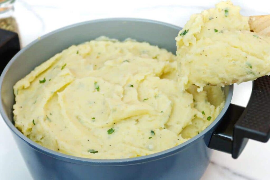 O Purê de Batatas Perfeito: Uma Receita Deliciosa para Surpreender Paladares