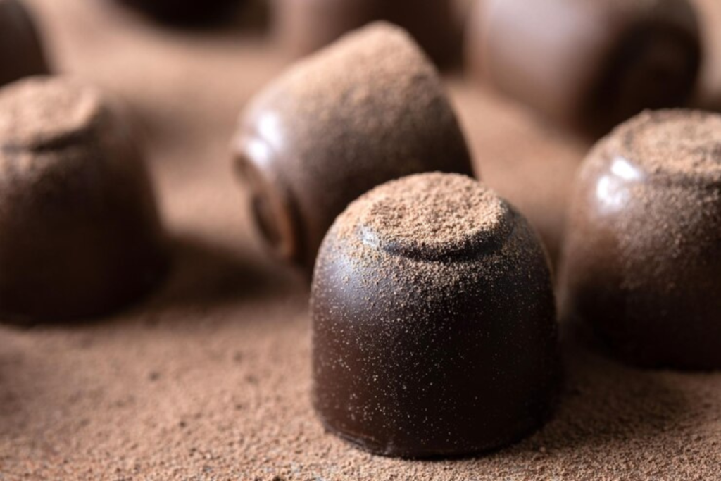 Receita Fácil de Trufas de Chocolate com Três Ingredientes